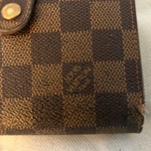 Louis Vuitton Ebene Kisslock Wallet